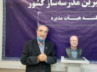 سردیس «ناصر قفلی» رئیس جامعه خیرین مدرسه‌ساز کشور رونمایی شد