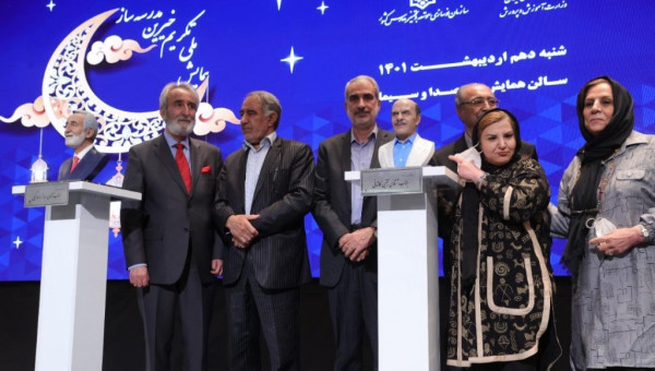 رونمایی از سردیس دو نفر از خیران مدرسه‌ساز