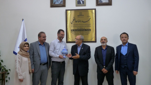 تقدیر از زحمات مدیرکل سابق مشارکت های مردمی سازمان نوسازی مدارس کشور