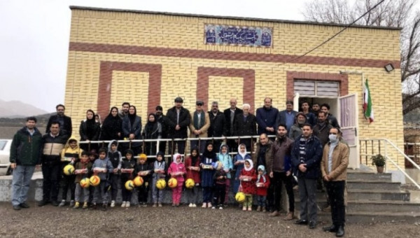 بیش از شصد دانش آموز روستای لوخی و آقبیل  صاحب مدرسه شدند/ خداحافظی دانش آموزان با مدارس کانکسی