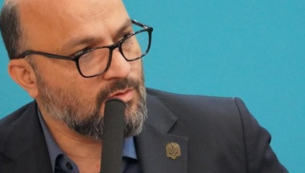 رئیس سازمان نوسازی، توسعه و تجهیز مدارس کشور گفت: املاک مازاد آموزش‌وپرورش در استان اصفهان شناسایی شده که با اجرای فرایند مولدسازی، منابع حاصل از آن‌ها صرف تکمیل پروژه‌های نیمه‌تمام آموزشی خواهد شد.