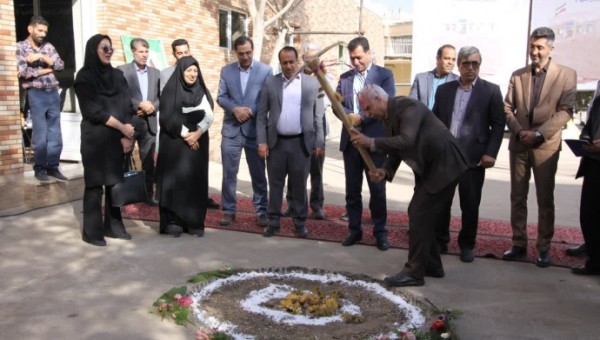 نخستین مدرسه اولیا در اصفهان با مشارکت مردم کلنگ زنی شد