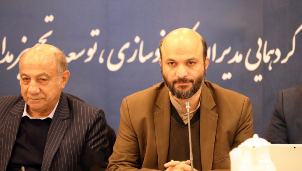 مال و ثروت امانتی الهی است / باید از خداوند دستانی گره گشا طلب کرد